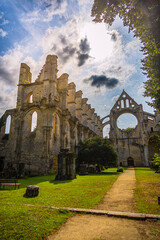 Vestiges de l'Abbaye de Longpont