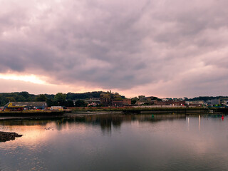 Obraz premium Daybreak over the former Tolly Cobbold brewery and River Orwell in Ipswich, Suffolk, UK