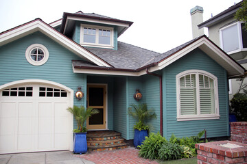 Fototapeta premium Beautiful American House in Capitola California. Photo taken in foggy weather