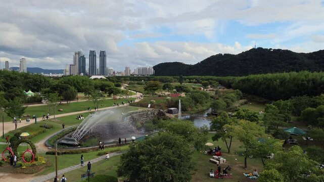 Taehwagang National Garden Panoramic View with Water Fountain
