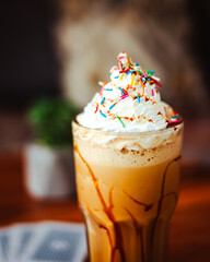 Refrescante y verdaderamente delicioso frappé caramelo