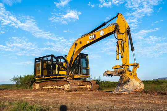Caterpillar Inc., also known as Cat, is an American construction, mining and other engineering equipment manufacturer. Taken at Durham (NC) USA on September/2024