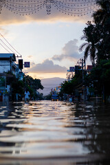 Chiang Mai city flooded as Ping River overflows