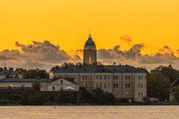 Obraz premium Surise over the Suomenlinna Sea Fortress
