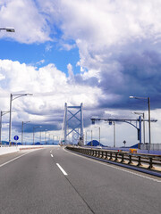 瀬戸大橋で海を渡る　備讃瀬戸大橋（香川県坂出市）