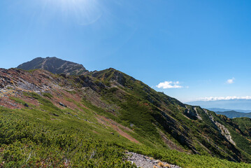 登山道から望む北岳　山梨県南アルプス市