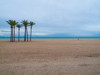 Paseo marítimo en Roquetas de Mar, Almería, Andalucía, España.