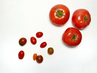 Top view of fresh tomato and cherry tomato. 