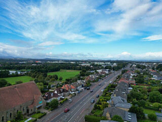 Obraz premium High Angle View of Central Edinburgh City of Scotland United Kingdom During Partly Cloudy Day of August 29th, 2024