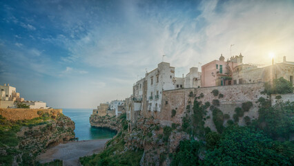 Fototapeta premium Lama Monachile cove and beach in Polignano a Mare town. Puglia, Italy.