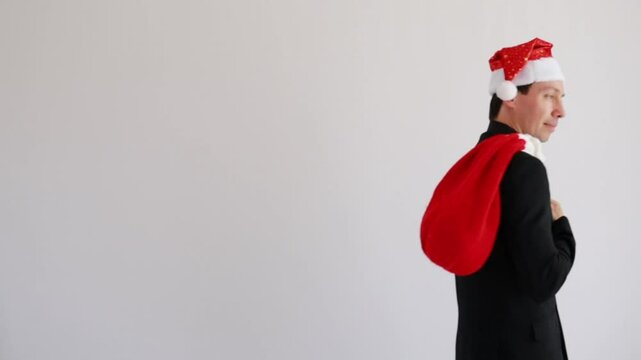 homem de neg&oacute;cios se preparando para promo&ccedil;&otilde;es de  natal 