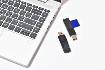 Laptop flash drive card reader