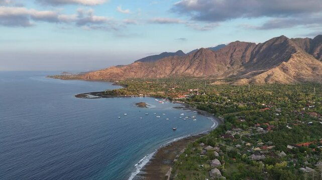 Pemuteran Bali vue a&eacute;rienne au couch&eacute; du soleil
