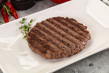 Grilled minced beef burger cutlet
