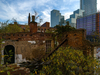 The contrast of derelict and modern architecture in Central Manchester