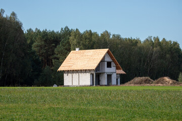 Budowa domu jednorodzinnego. Budowa domu z poddaszem użytkowym. Budowa domu. Polskie Prawo Budowlane. Budownictwo . © Leszek Szelest