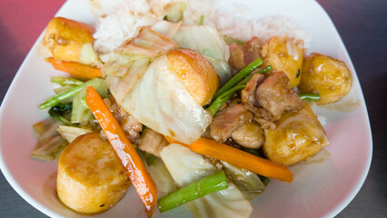 vegetable food meal dinner lunch fried rice plate cookery asian healthy bowl meat carrot chinese chopstick onion egg delicious tasty spicey gourmet vegan sauce pepper eat spice asian culture thailand 