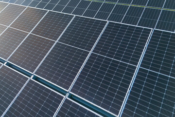 Solar power installation in large field harvesting sunlight