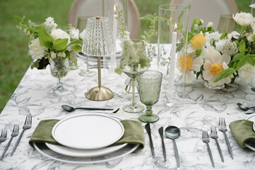 Green Wedding Reception Tablescape Centerpieces Design Horizontal
