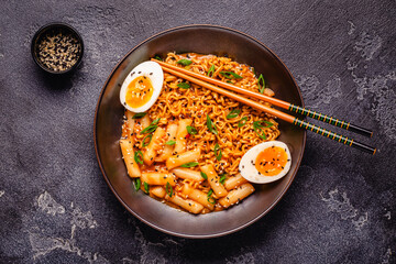 Spicy Rapokki - Korean tteokbokki rice cake and ramen noodle.
