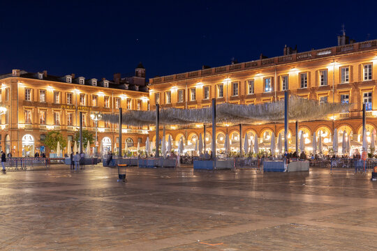 Place du Capitole is the main square in Toulouse, the main city in South of France. Here it is located the city hall and a lot of shops, bars and restaurants