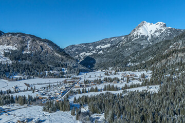 Winter im Tannheimer Tal rund um den Wintersportort Grän