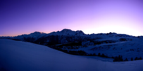 Panoramique lever du Soleil a Courchevel, Savoie