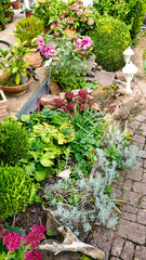 Gartenterrasse im Herbst