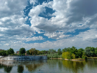 Obraz premium river and clouds
