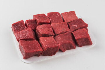 cubos de carne bovina magra