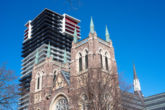 London, Ontario juxtaposition of old and modern architecture