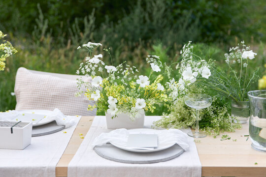 summer table setting 