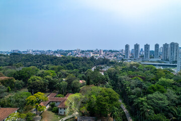 Aerial view of the São Paulo Botanical Garden, with lush vegetation and peaceful paths