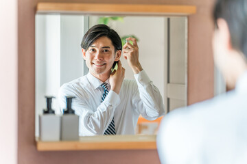 スプレーでヘアセット理想のメンズスタイルを長時間キープする方法|Hair Salon Arsham