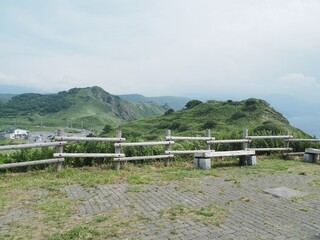 公園の丘と山