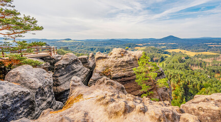 Obraz premium hiking in Jetrichovice steny (Vilemina's wall, behind Rudolf's kamen, Maria's viewpoint) It offers a beautiful view of Jetrichovice in Bohemian Switzerland
