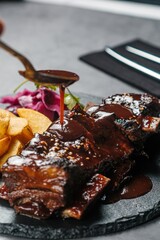 Braised Ribs with Sauce and Fried Potatoes