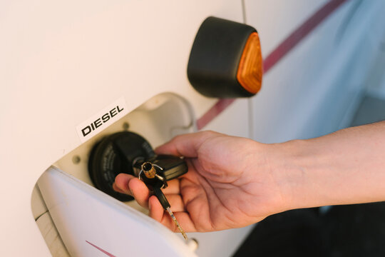 Locking diesel cap