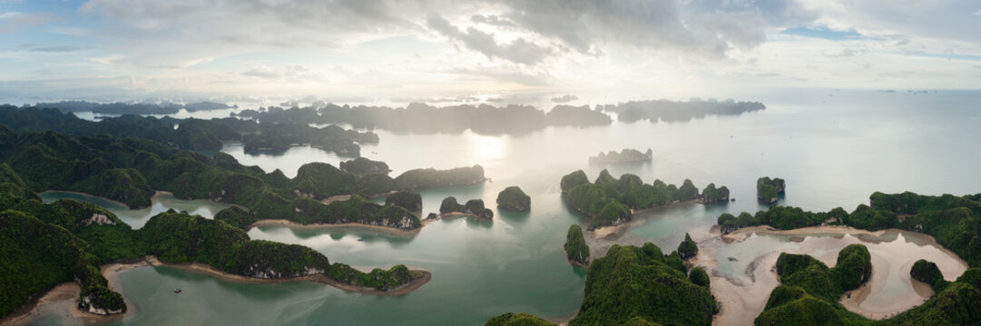 Lan Ha Bay Ha Long Vietnam