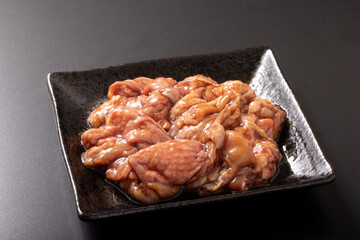 鶏皮（生　味付）