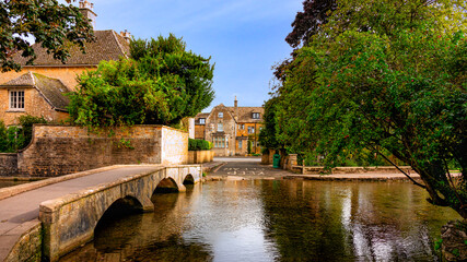 An Express Excursion to Bourton-on-the-Water-Stow-Express-25 with Whittle Coaches