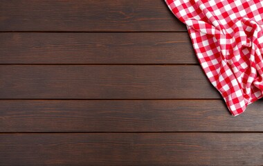 Obraz premium Rustic Wooden Table with Red Checkered Cloth