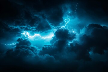 Obraz premium Dramatic night sky filled with bright lightning illuminating dark storm clouds over a tranquil landscape