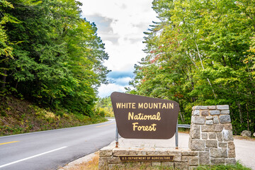  Entrance sign to the White Mountain National Forest in New Hampshire, USA