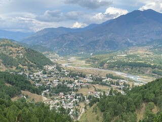 Fototapeta premium view of the mountains