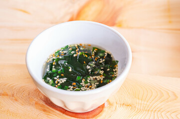 インスタントわかめスープ