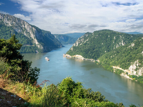 Mraconia Gulf on Danube river