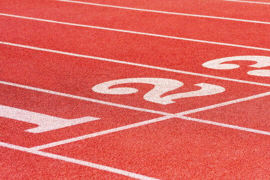 running track with numbers