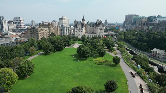 Drone Footage of Fairmont Ch&acirc;teau Laurier in Ottawa, Canada