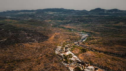 Travessia Natureza Chapada Veadeiros Cerrado Rio Preto Cachoeira Caminhada Trekking Paisagem Seca...